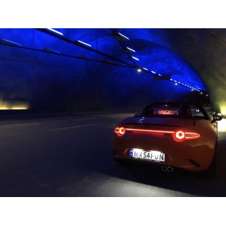 Saute-vent (anti remous - coupe vent) Mazda MX5 ND RF (2015- AUJOURD'HUI) ET FIAT 124 (2015-2019)